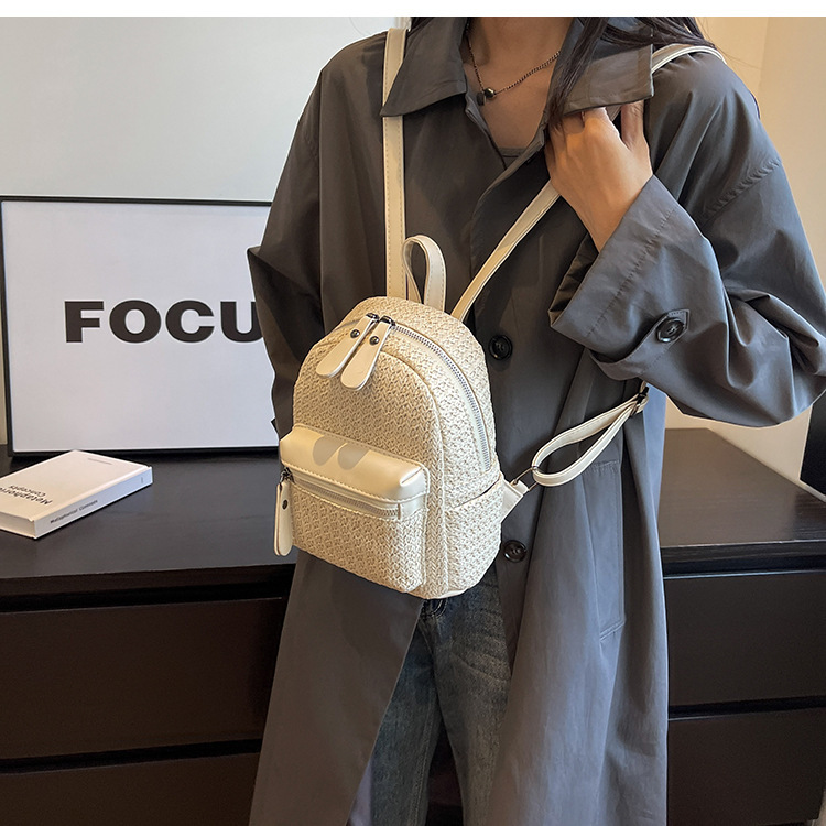 Mochila de paja con diseño especial para mujer - Imagen 8