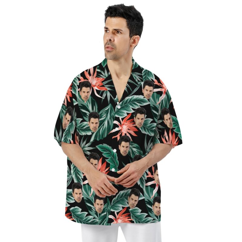 Camiseta con estampado facial