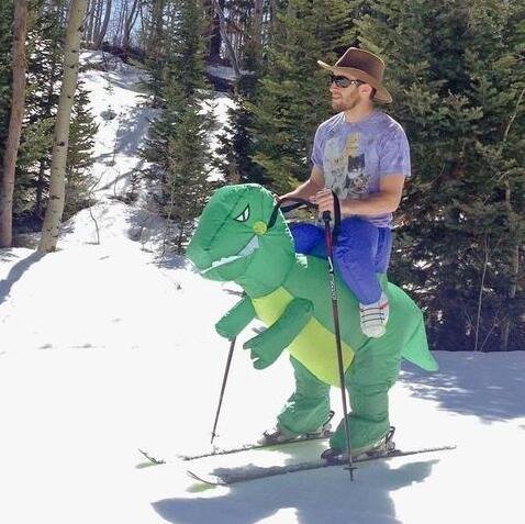 Traje inflable de dinosaurio - Imagen 6